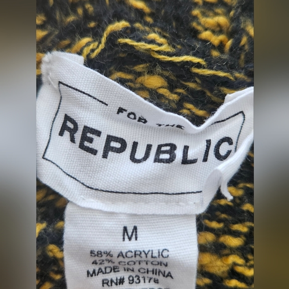 Cute and warm sweater - Picture 3 of 3